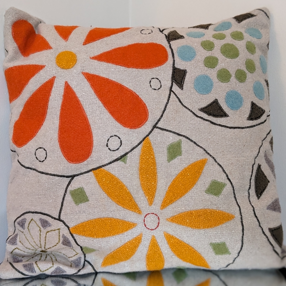 Rizzy Home Felt Embroidered Throw Pillows - Picture 5 of 9